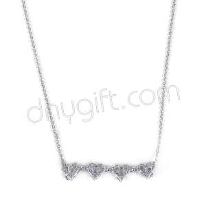 Zirkon Taşlı Yonca Kolye